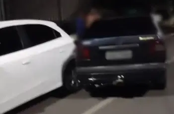 Santo Estêvão: Motorista embriagado invade contramão e colide em carro estacionado 