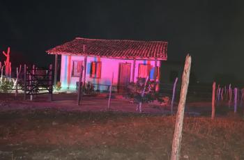 Homem é morto a tiros de espingarda em Rafael Jambeiro; suspeito do crime é irmão da vítima